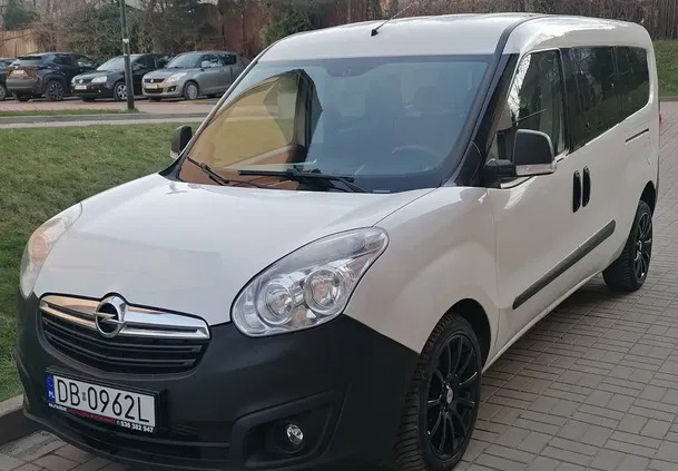 samochody osobowe Opel Combo cena 25900 przebieg: 300000, rok produkcji 2013 z Wałbrzych